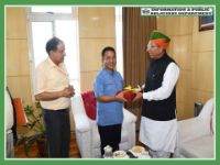 THE MINISTER FOR STATE FOR HEAVY INDUSTRIES AND PUBLIC ENTERPRISES SHRI ARJUN RAM MEGHWAL CALLED ON THE HON’BLE CHIEF MINISTER SHRI P.S. TAMANG (GOLAY) IN HIS OFFICE AT TASHILING, SECRETARIAT ON 27.08.2019