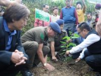 The Hon'ble Chief Minister of Sikkim Shri Prem Singh Tamang (Golay) planted a sapling of Japanese Cherry at the premises of Circuit House, Gangtok in the occasion of World Environment Day.
